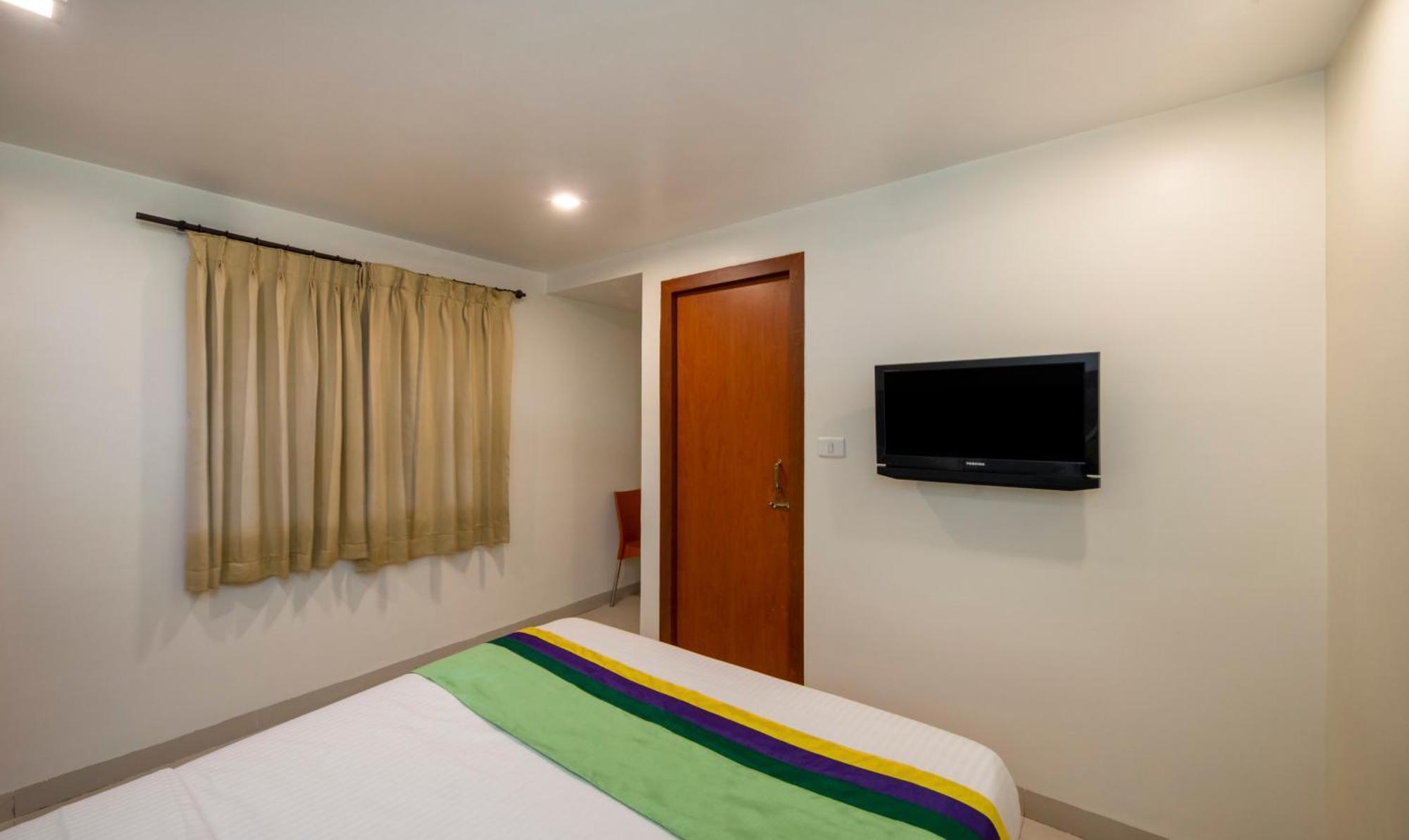Treebo Sam Residency Hotel Коимбаторе Екстериор снимка