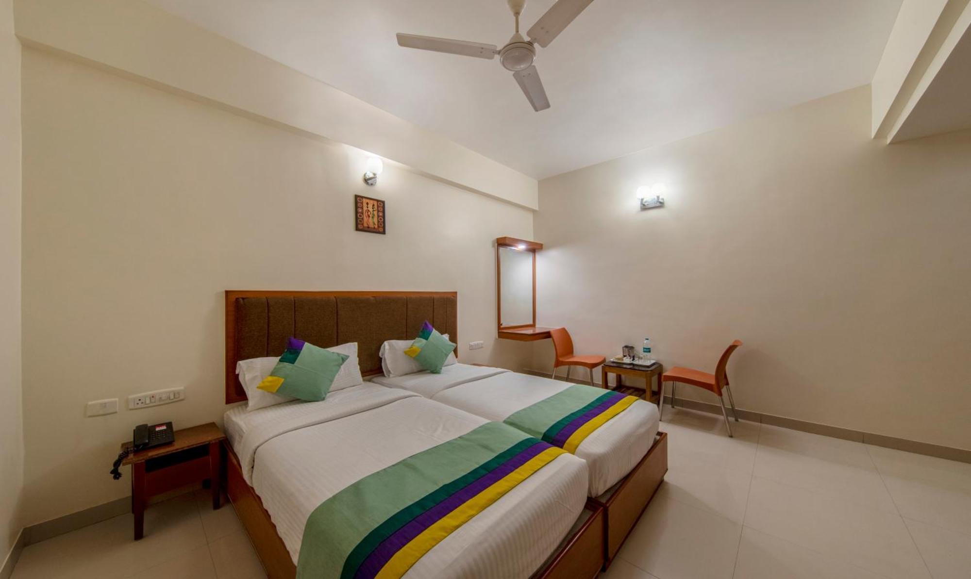 Treebo Sam Residency Hotel Коимбаторе Екстериор снимка