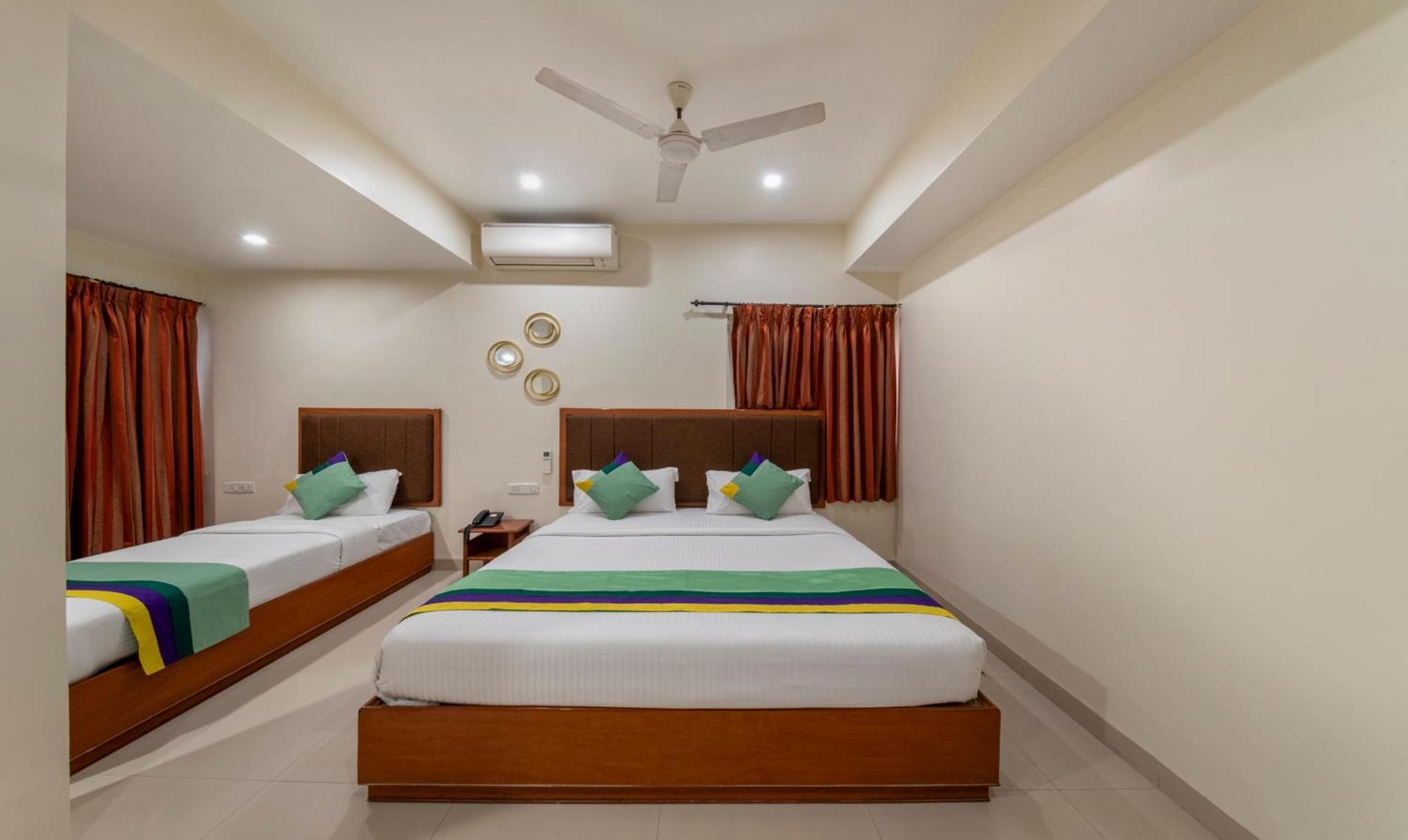 Treebo Sam Residency Hotel Коимбаторе Екстериор снимка