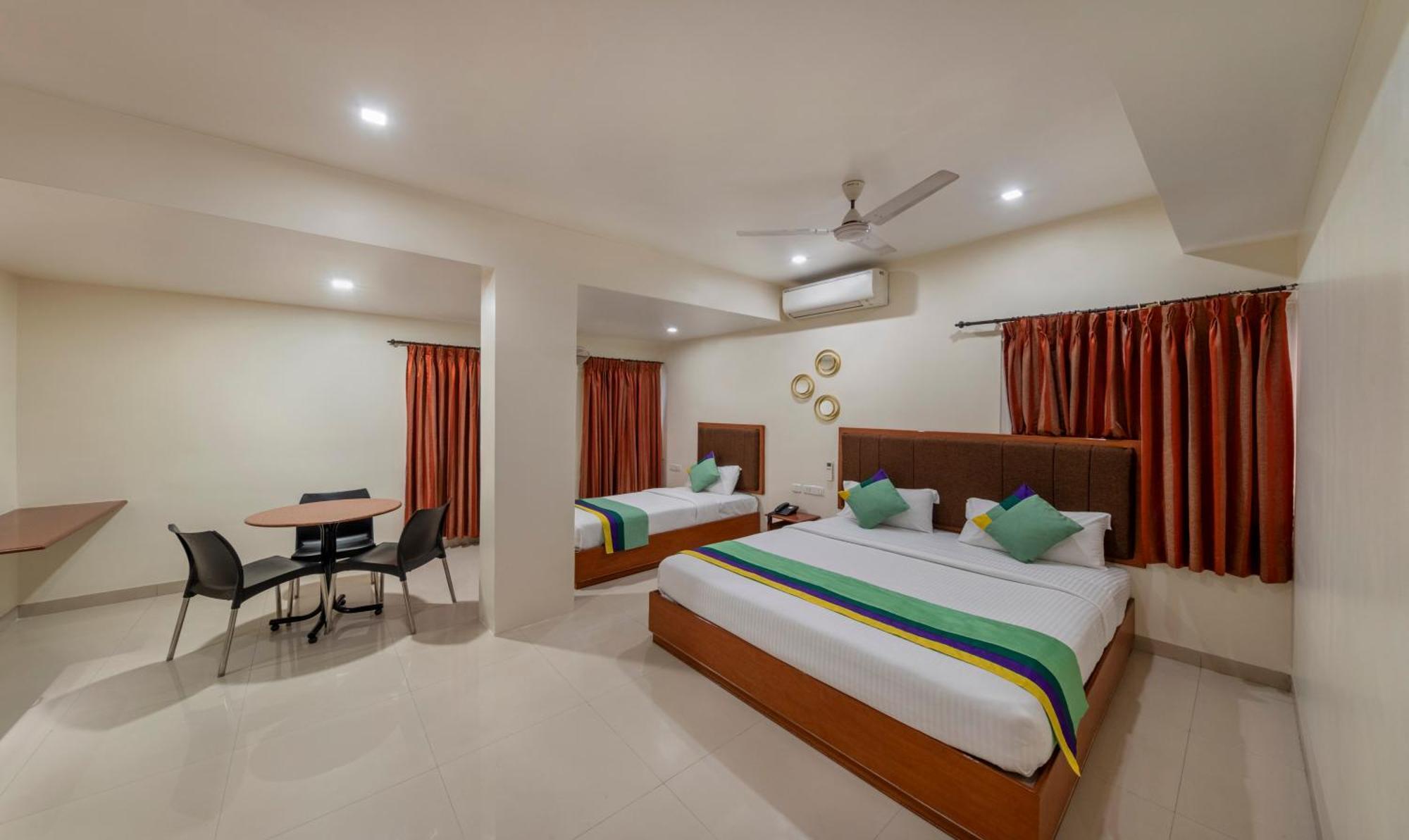 Treebo Sam Residency Hotel Коимбаторе Екстериор снимка