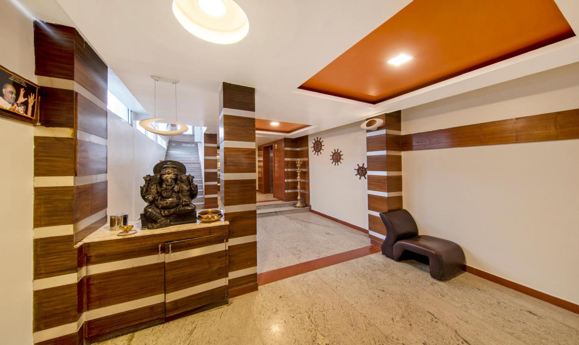 Treebo Sam Residency Hotel Коимбаторе Екстериор снимка