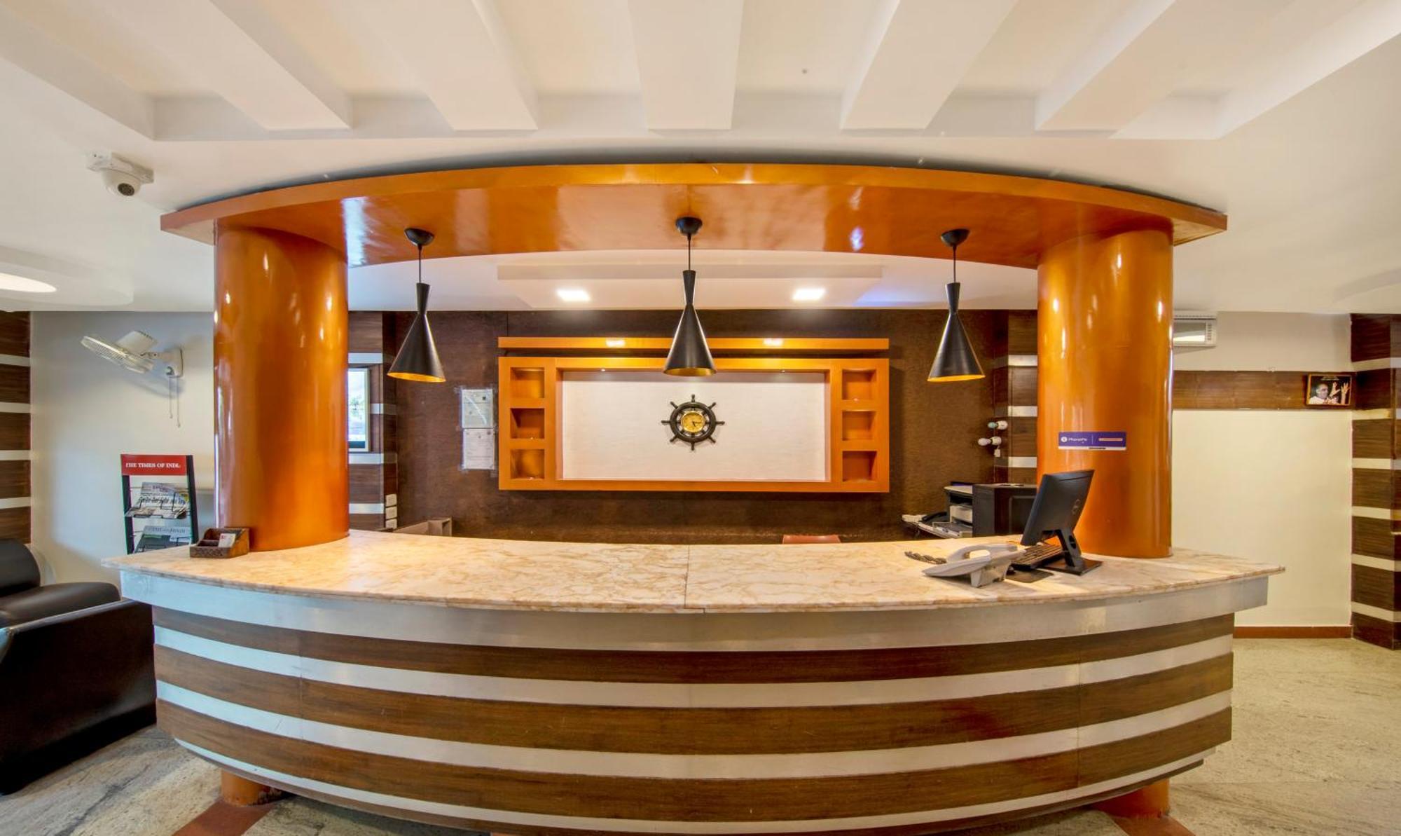 Treebo Sam Residency Hotel Коимбаторе Екстериор снимка